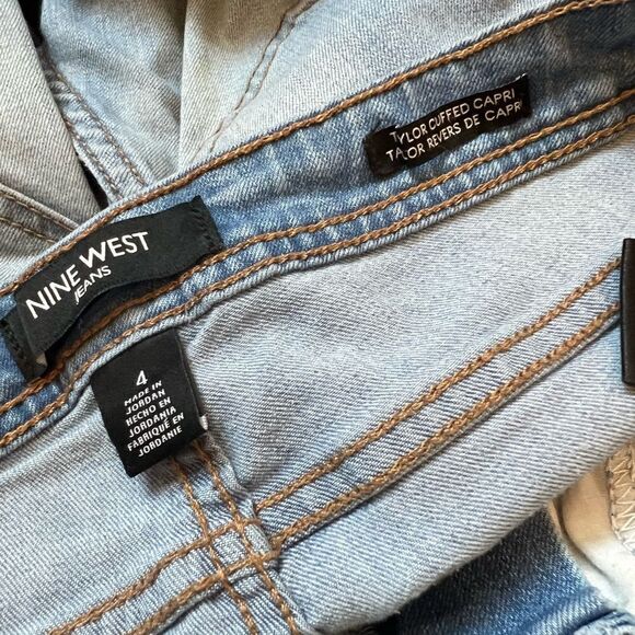 NINE WEST Taylored Cuff Capri Light Wash Distressed Stretch Cropped Denim Jean 4 - Picture 13 of 13